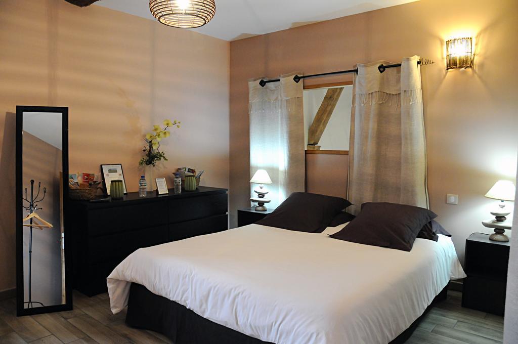 Escale En Charolais Brionnais Bed and Breakfast Saint-Julien-de-Civry Kamer foto
