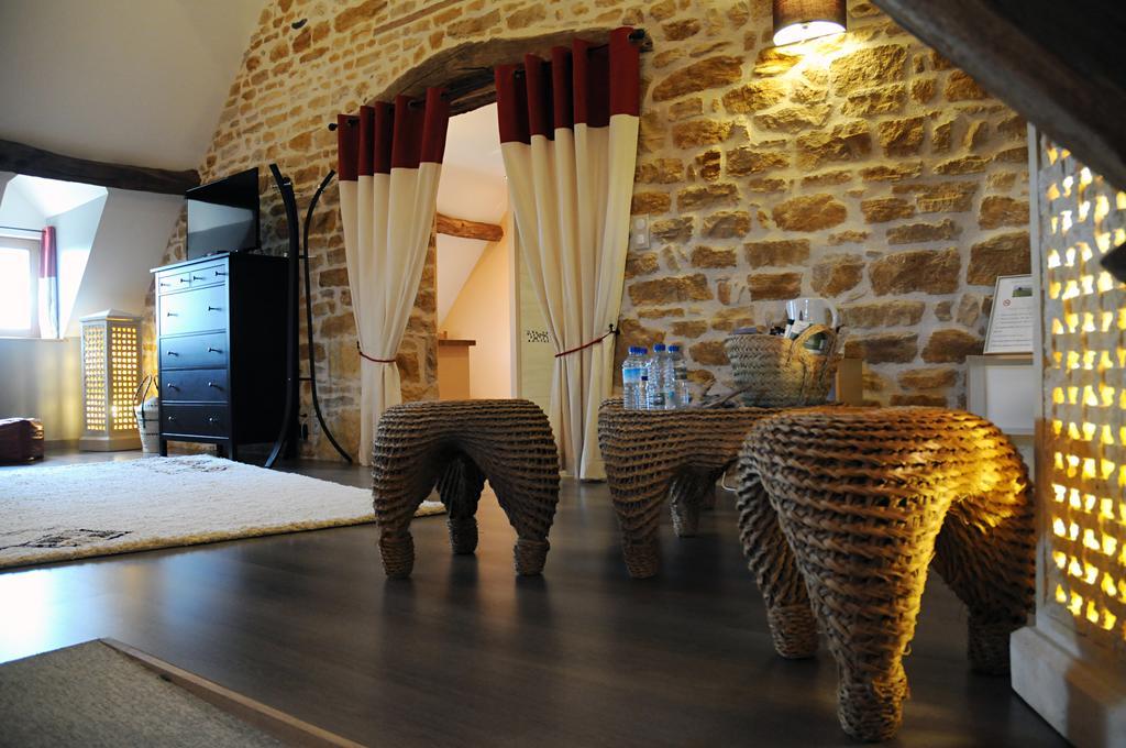 Escale En Charolais Brionnais Bed and Breakfast Saint-Julien-de-Civry Kamer foto