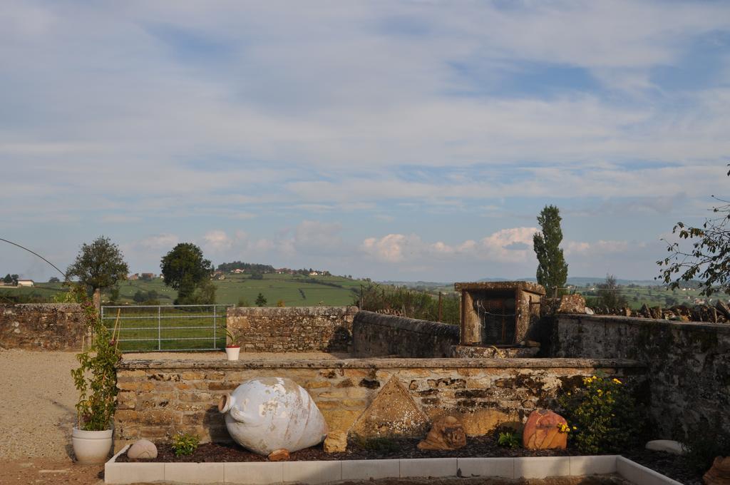 Escale En Charolais Brionnais Bed and Breakfast Saint-Julien-de-Civry Buitenkant foto